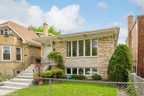 3009 W Jarlath St, Chicago, IL 60645