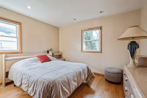 Bedroom - 1335 E Forest Ave, Des Plaines, IL 60018 photo 1 of 1