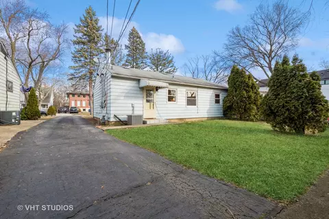 Exterior - 1335 E Forest Ave, Des Plaines, IL 60018 photo 4 of 4