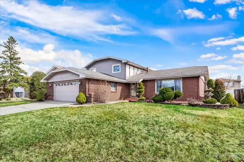 19605 Lake Park Dr, Lynwood, IL 60411