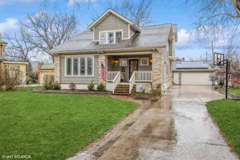 317 Olmsted Rd, Riverside, IL 60546