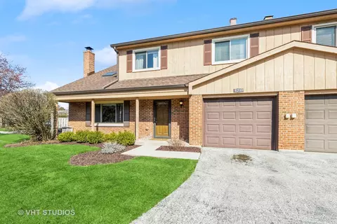 1231 Evergreen Dr, Palatine, IL 60074