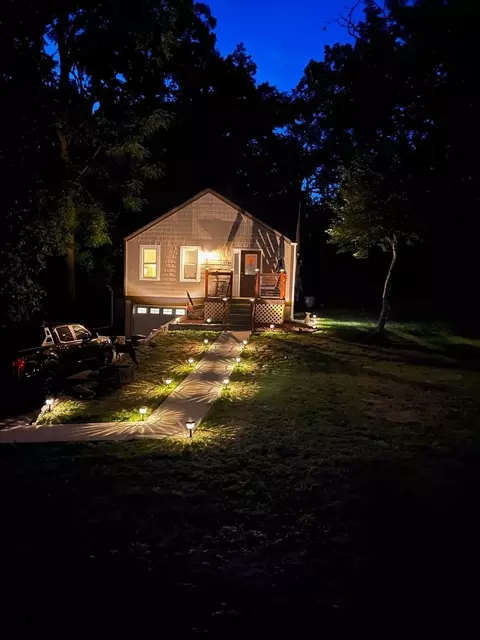 7724 S Oak Rd, Wonder Lake, IL 60097