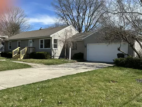 716 Vale St, Bloomington, IL 61701