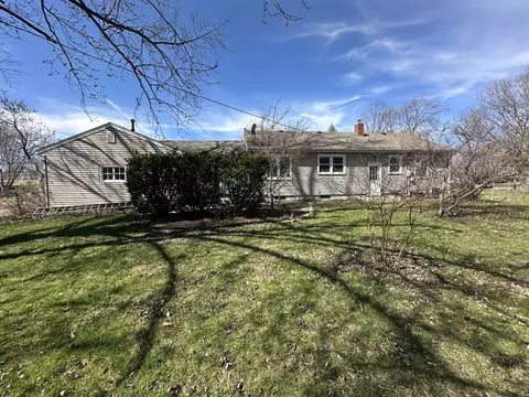 716 Vale St, Bloomington, IL 61701 photo 3