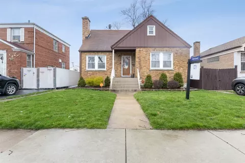 9724 S Maplewood Ave, Evergreen Park, IL 60805