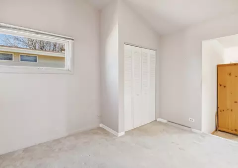 Bedroom - 2925 Jerrie Ln, Glenview, IL 60025 photo 2 of 4