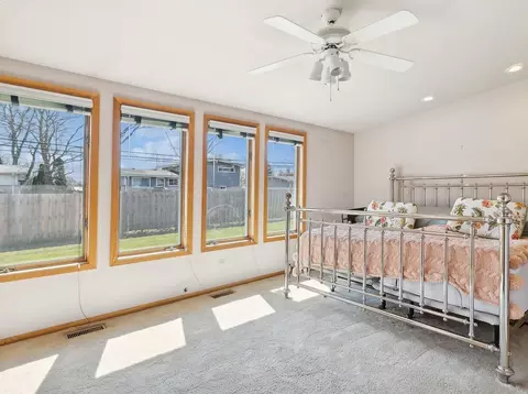 Bedroom - 2925 Jerrie Ln, Glenview, IL 60025 photo 1 of 4