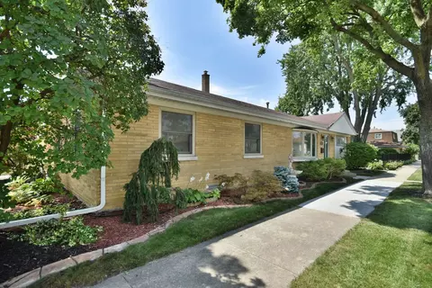 Exterior - 8001 45th St, Lyons, IL 60534 photo 3 of 14