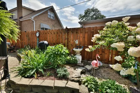 Exterior - 8001 45th St, Lyons, IL 60534 photo 11 of 14