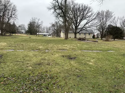 612 E Locust St, Chatsworth, IL 60921