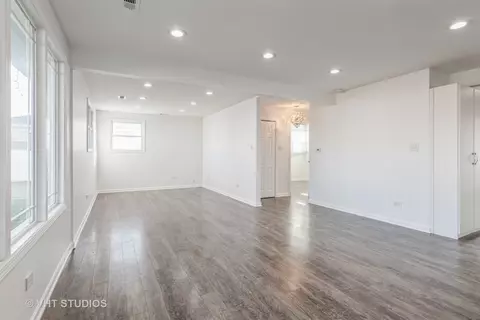 885 Walnut Ct, Des Plaines, IL 60016 photo 2