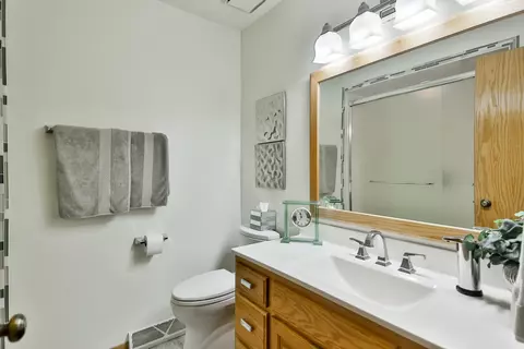 Bath - 7347 Sorghum Ln, Cherry Valley, IL 61016 photo 1 of 2