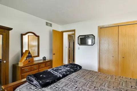 Bedroom - 7347 Sorghum Ln, Cherry Valley, IL 61016 photo 6 of 8