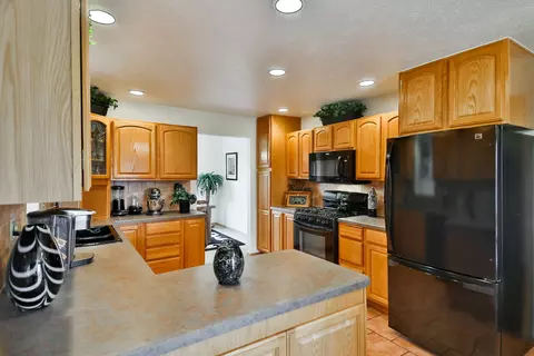Kitchen - 7347 Sorghum Ln, Cherry Valley, IL 61016 photo 3 of 3