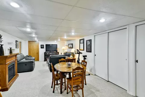 Dining - 7347 Sorghum Ln, Cherry Valley, IL 61016 photo 4 of 4