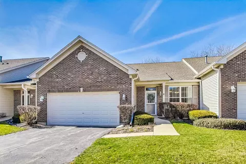 735 Littleton Trl, Elgin, IL 60120