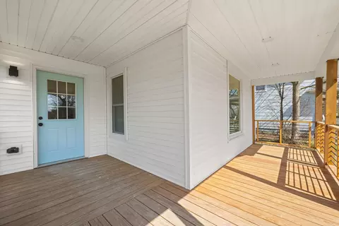 Exterior - 674 Forest Ave, Elgin, IL 60120 photo 3 of 13