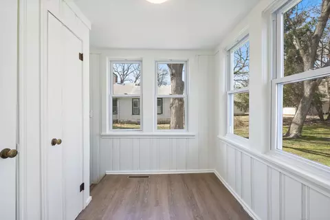 Dining - 674 Forest Ave, Elgin, IL 60120 photo 1 of 1