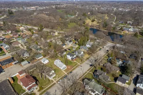 View/Area - 674 Forest Ave, Elgin, IL 60120 photo 6 of 8