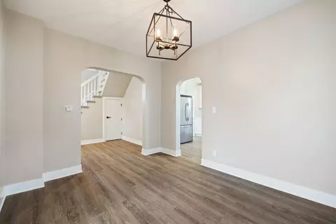 Entry Way - 674 Forest Ave, Elgin, IL 60120 photo 2 of 3