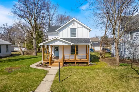 Exterior - 674 Forest Ave, Elgin, IL 60120 photo 11 of 13