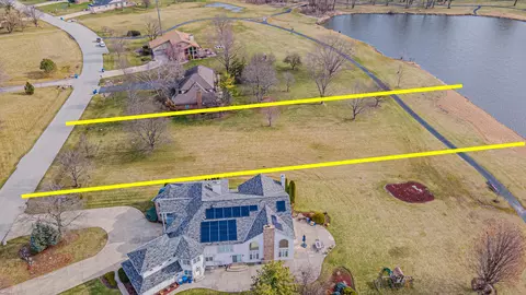 737 Braintree Ln, Bartlett, IL 60103 photo 4