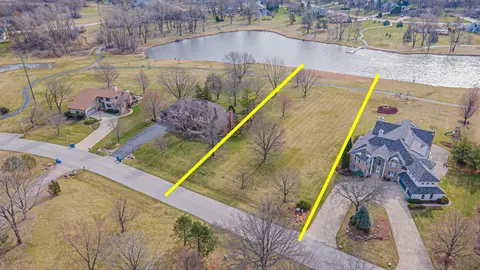 737 Braintree Ln, Bartlett, IL 60103 photo 2