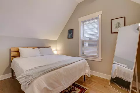 Bedroom - 1932 Jackson Ave, Evanston, IL 60201 photo 2 of 5