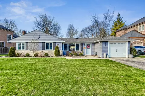 2328 Manor Ln, Park Ridge, IL 60068