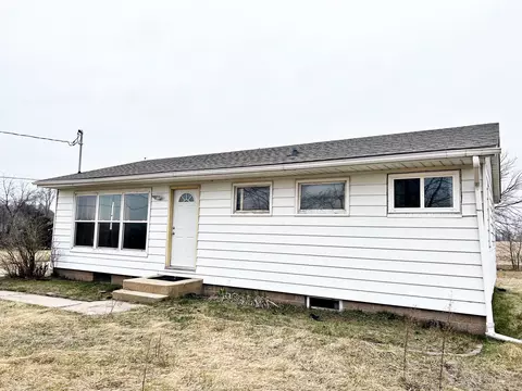 Exterior - 4192 Illinois Route 84, Thomson, IL 61285 photo 3 of 6
