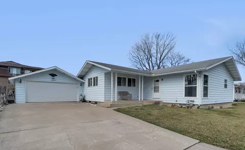 36 Lynwood Dr, Morris, IL 60450