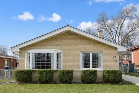 416 W Commonwealth Ln, Elmhurst, IL 60126
