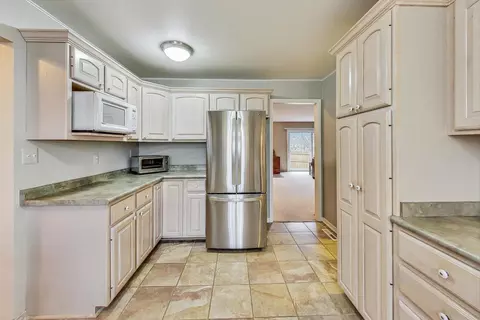 500 Silbury Ct, Mchenry, IL 60050 photo 8