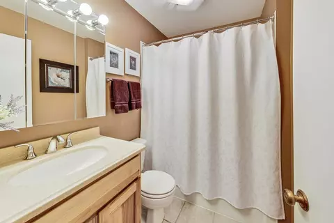 500 Silbury Ct, Mchenry, IL 60050 photo 20