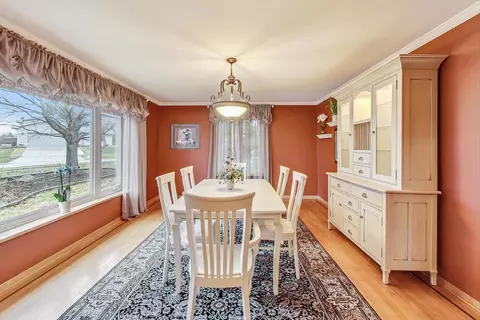 500 Silbury Ct, Mchenry, IL 60050 photo 2