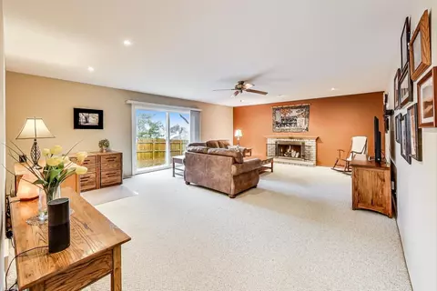 500 Silbury Ct, Mchenry, IL 60050 photo 9