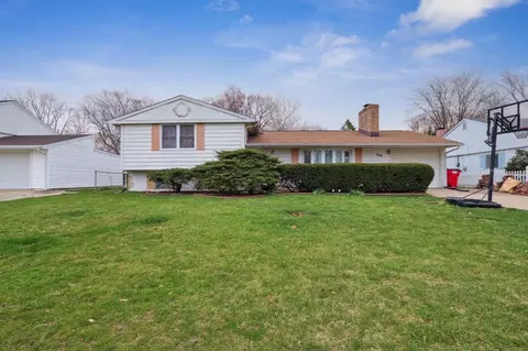 808 Westfield Dr, Champaign, IL 61821