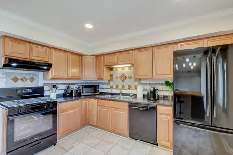 1430 Sandstone Dr #317, Wheeling, IL 60090 photo 10