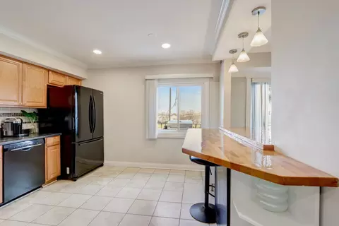 1430 Sandstone Dr #317, Wheeling, IL 60090 photo 11