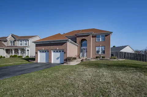 1534 Apple Valley Rd, Bolingbrook, IL 60490