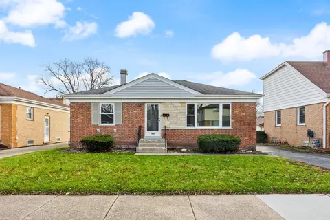 1825 Mayfair Ave, Westchester, IL 60154