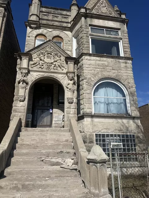 3442 W Jackson Blvd, Chicago, IL 60624