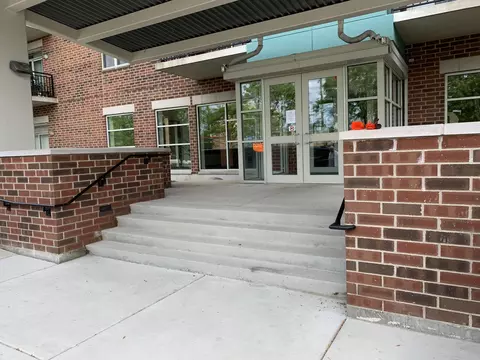 9355 Irving Park Rd W #303, Schiller Park, IL 60176