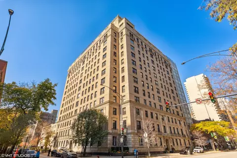3100 N Sheridan Rd #1C, Chicago, IL 60657