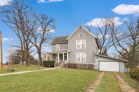 648 S Adams Ave, Freeport, IL 61032