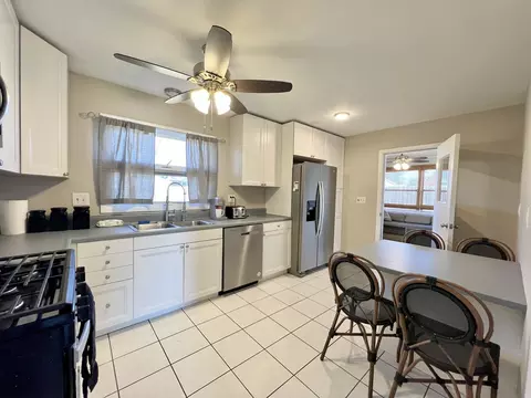 1406 E 19th St, Sterling, IL 61081 photo 4