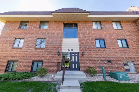 2330 Woodbridge Way #3A, Lombard, IL 60148