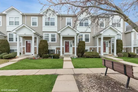 403 Holiday Ln, Hainesville, IL 60073