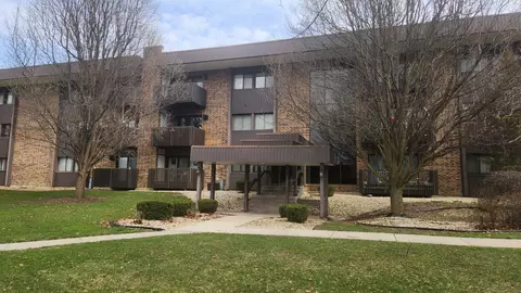 1501 Woodbridge Rd #1C, Joliet, IL 60436